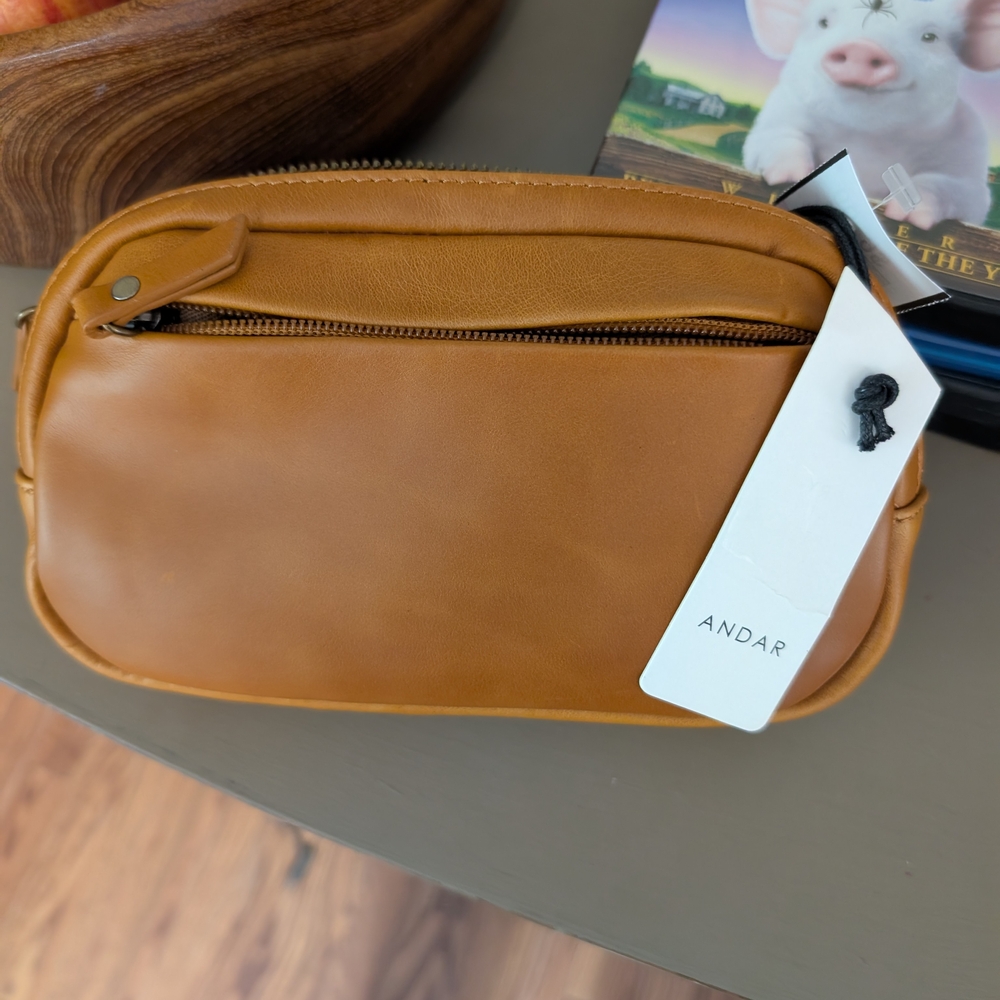 Andar Tan Leather Belt Bag